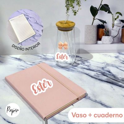Vaso y cuaderno