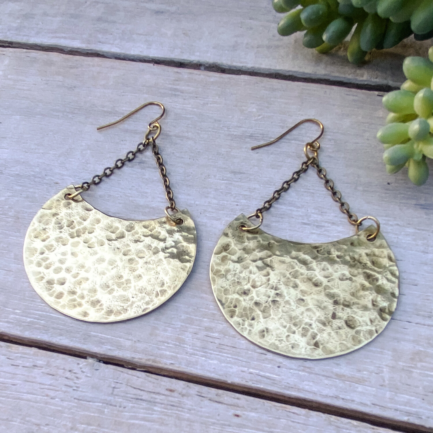 Brass crescent moon earrings - Large