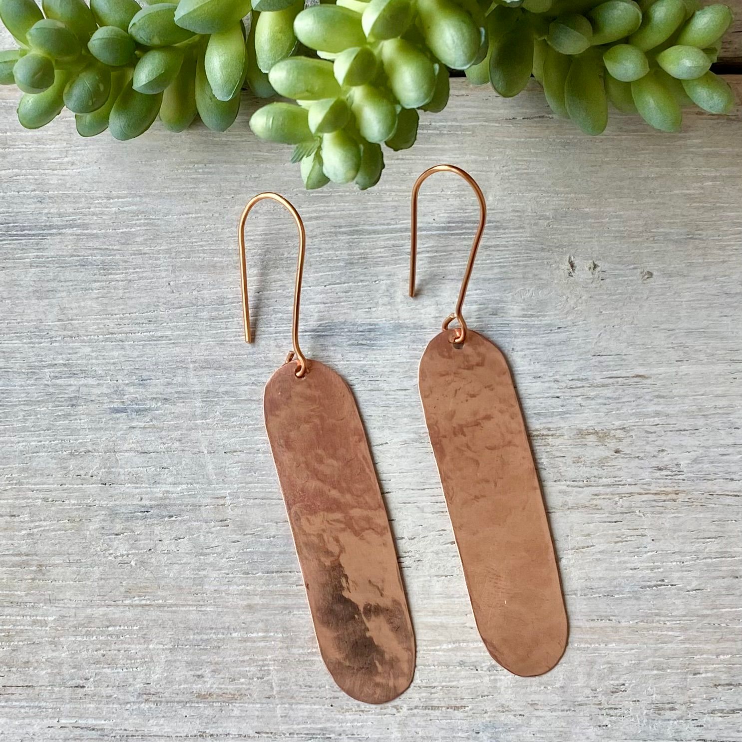 Copper Oblong dangle earrings - Hammered