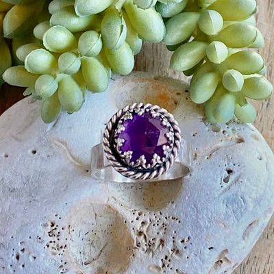 Sterling Silver &amp; Amethyst ring - Adjustable