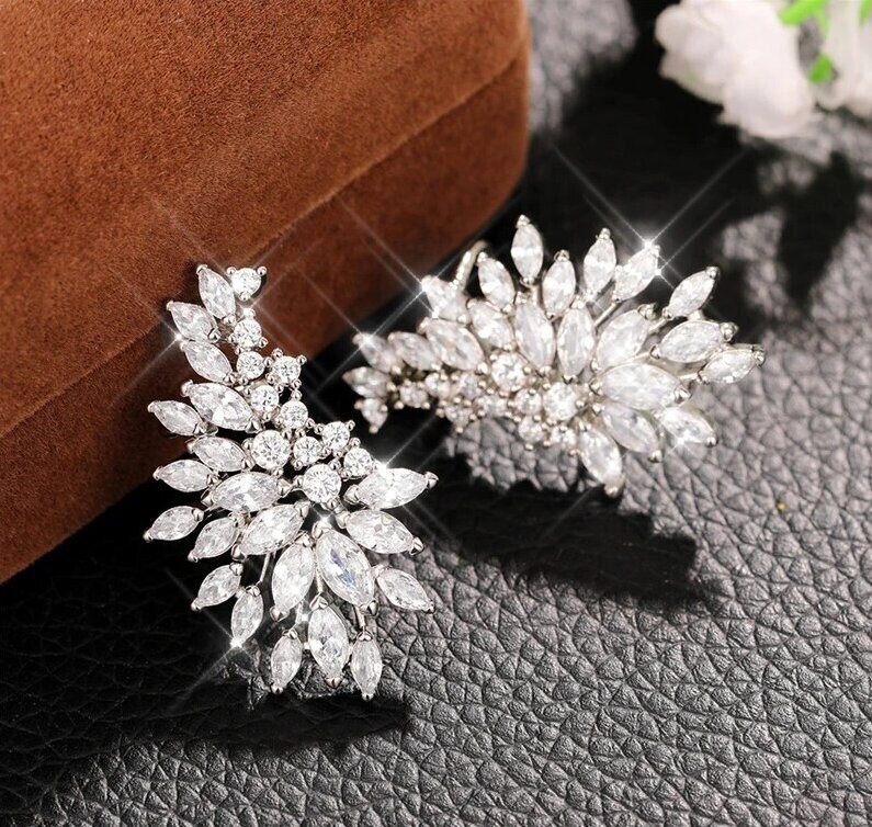 Swarovski Crystal Rhinestone Bling Pierced Earring s