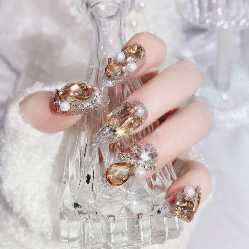 Swarovski Crystal Rhinestone Bling Nail Tips: Gold Champagne