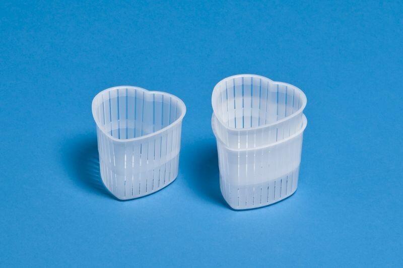 N°50 FORME A CUORE PER FORMAGGIO E RICOTTA cm 5X5H GR. 60/80