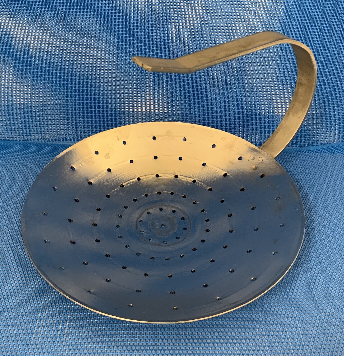 SPANNAROLA IN ACCIAIO INOX FORATA CON MANICO CURVO