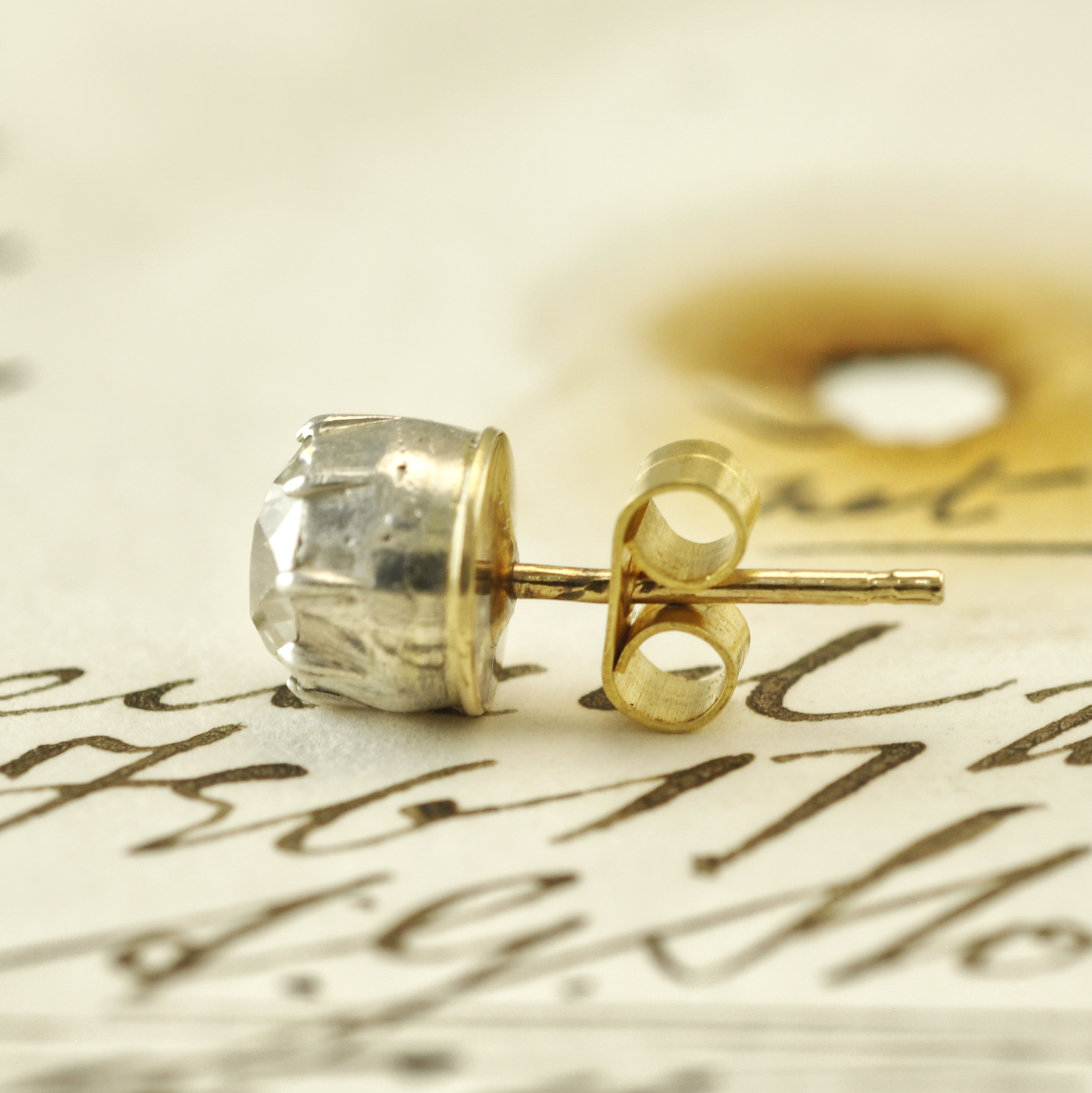 Single 9ct & Silver Diamond Stud Earring