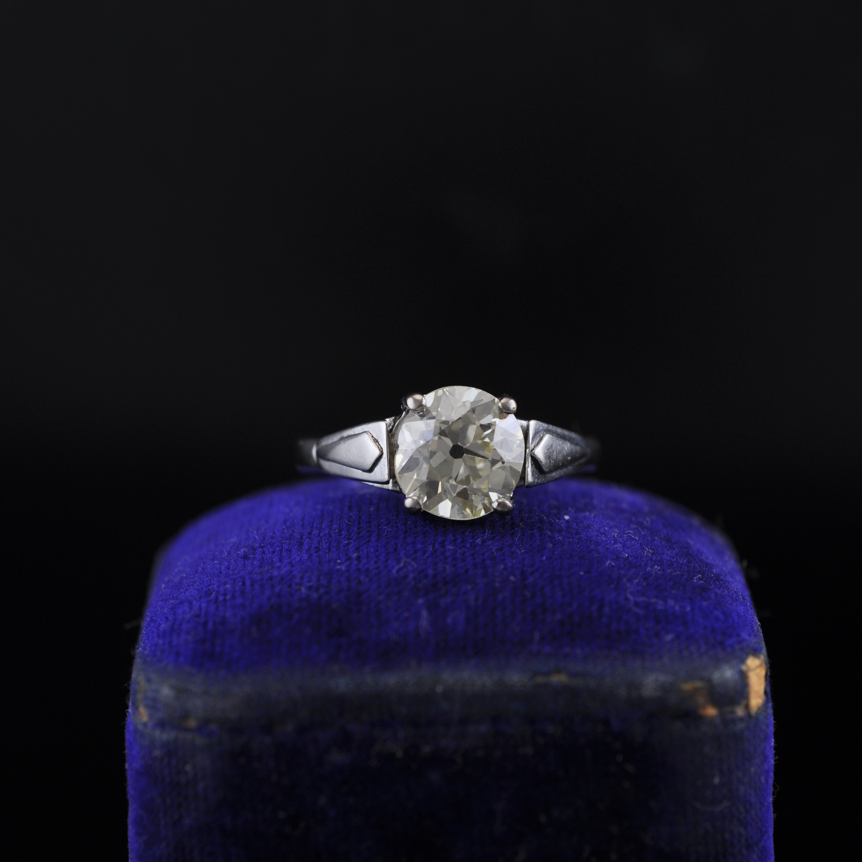 Art Deco Diamond Engagement Ring
