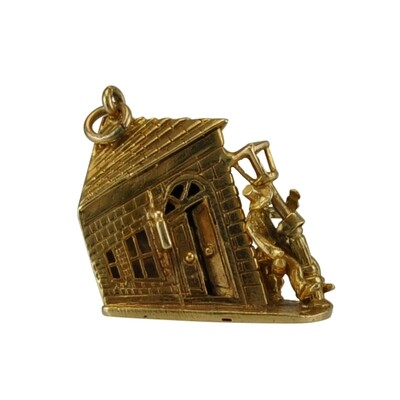 Vintage 1960s Pub Charm.