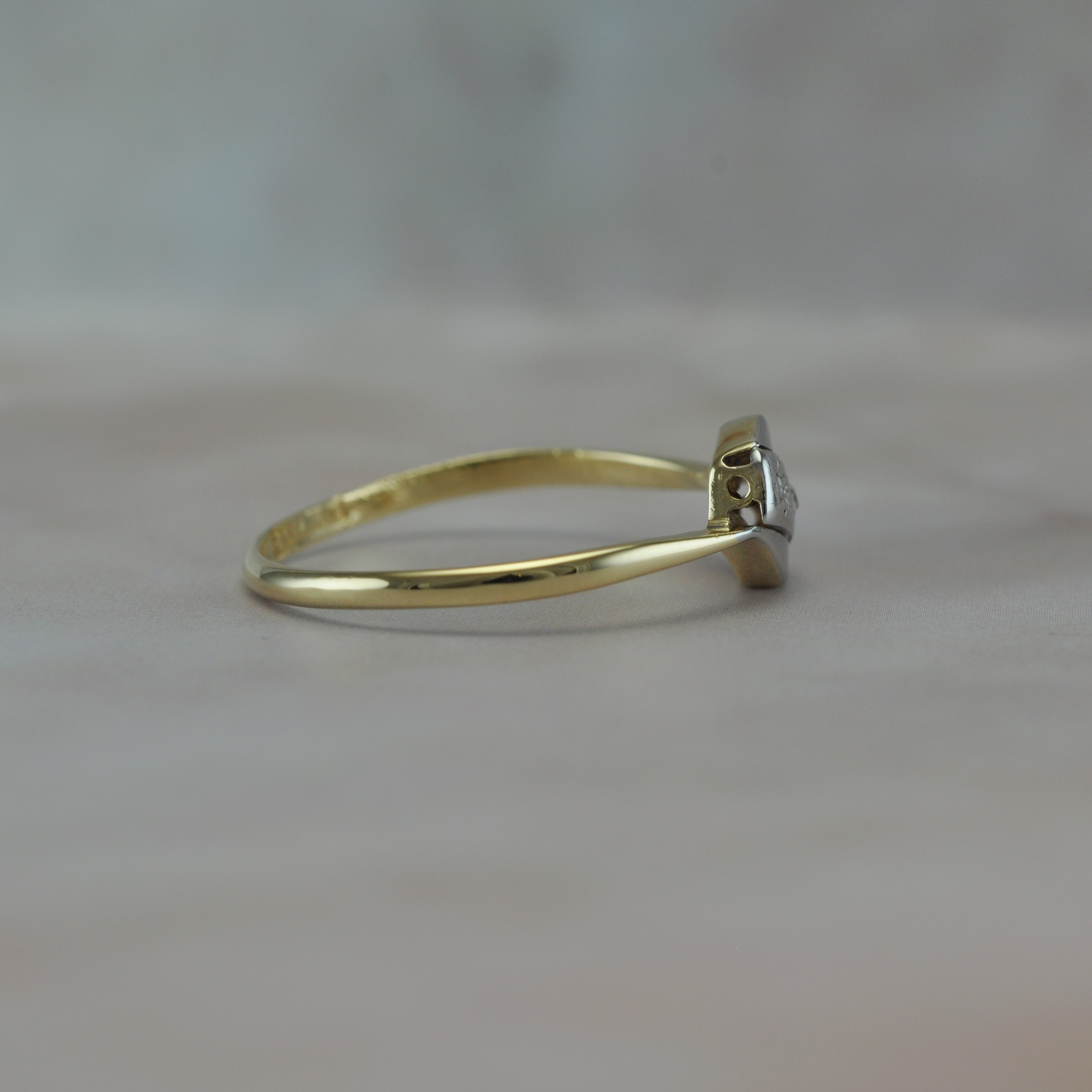 18ct & Platinum Gold Ring