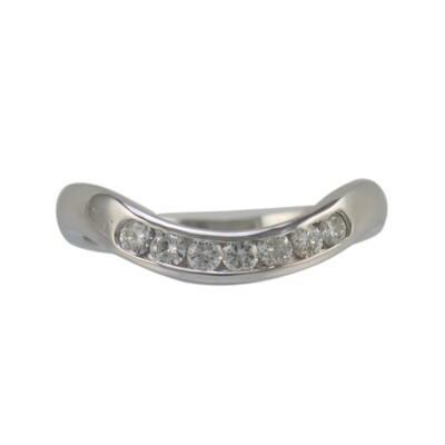 18ct White Gold Diamond Curve Ring