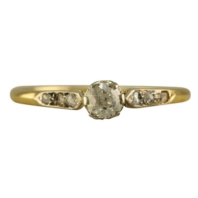 18ct Gold Diamond Ring