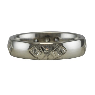 18ct White Gold Stacking Ring