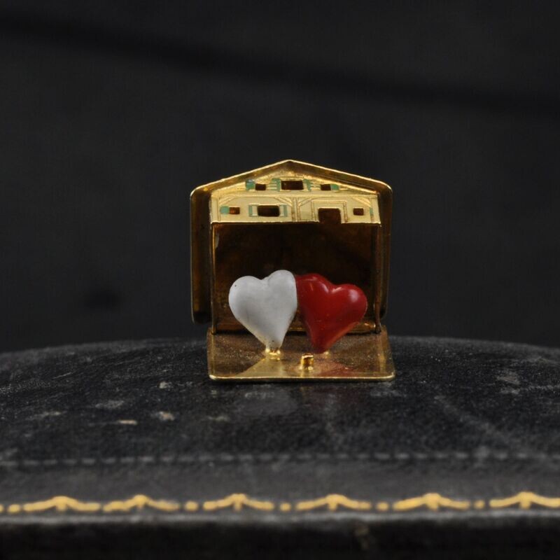 Lovers Cabin Charm