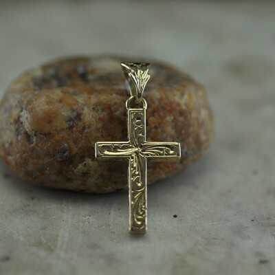 9ct Gold Bark Effect Ornate Cross Pendant
