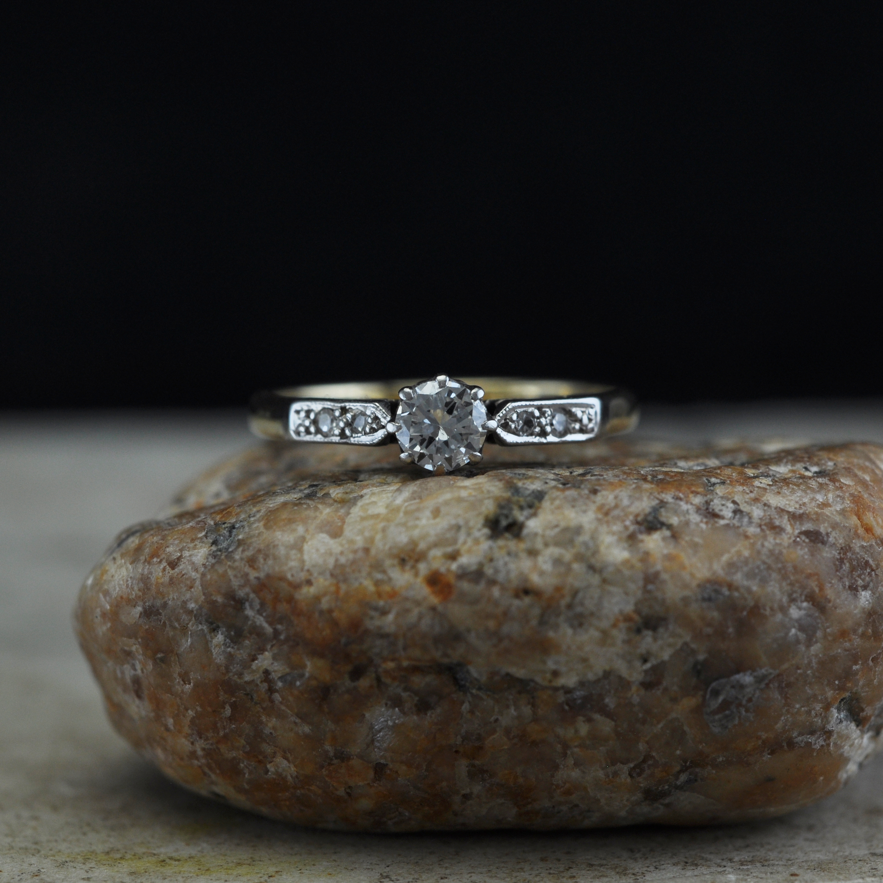 Vintage 18ct Engagement Ring with Diamond Set Shoulders
