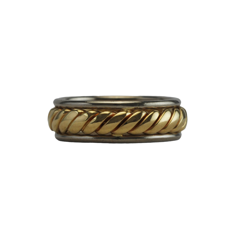 18ct Patterned Wedding Band
