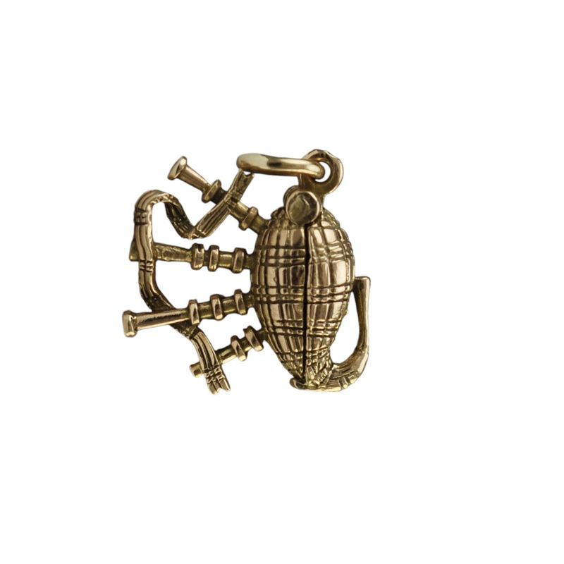 9ct Gold Opening Bagpipe Charm