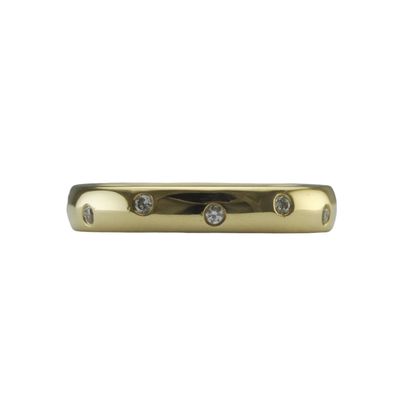18ct and Scattered Diamond Ring