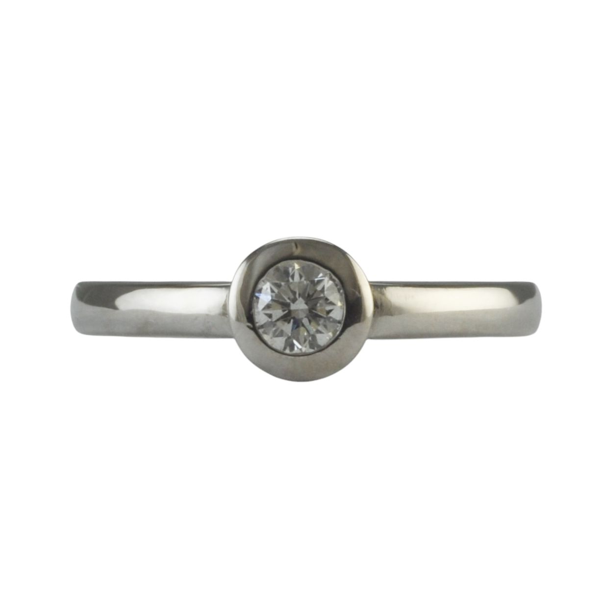 18ct White Gold Diamond Solitaire Ring
