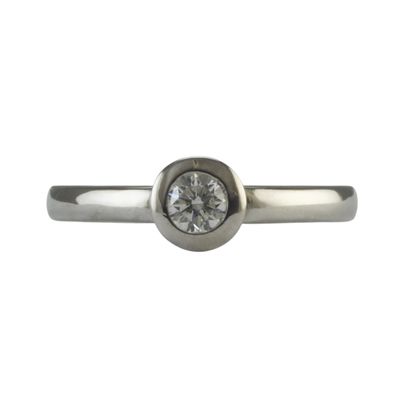 18ct White Gold Diamond Solitaire Ring