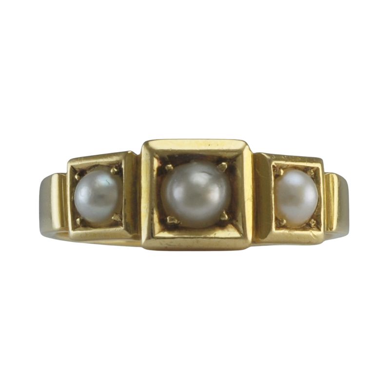 18ct Gold and Pearl Ring