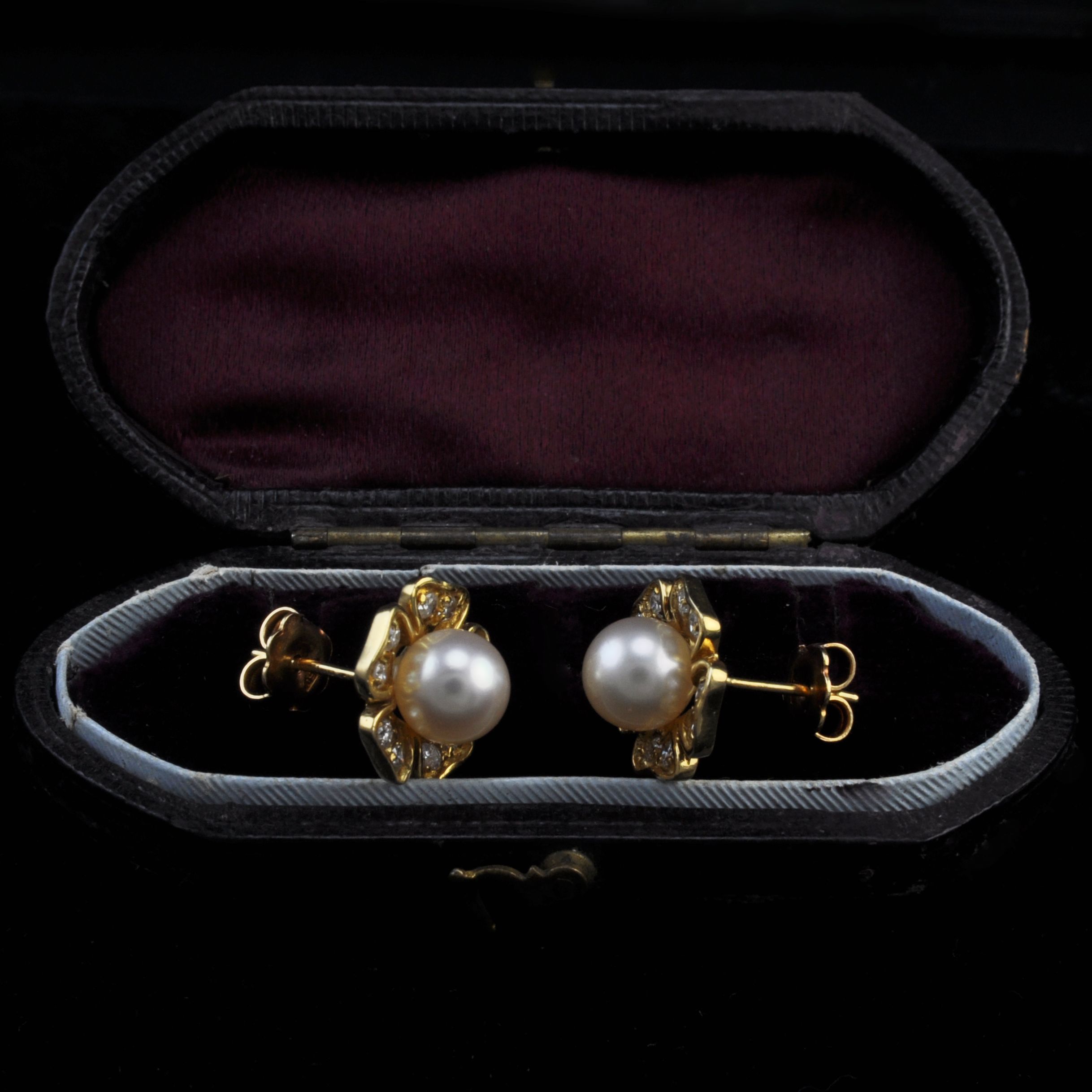 18ct Pearl and Diamond Flower Studs