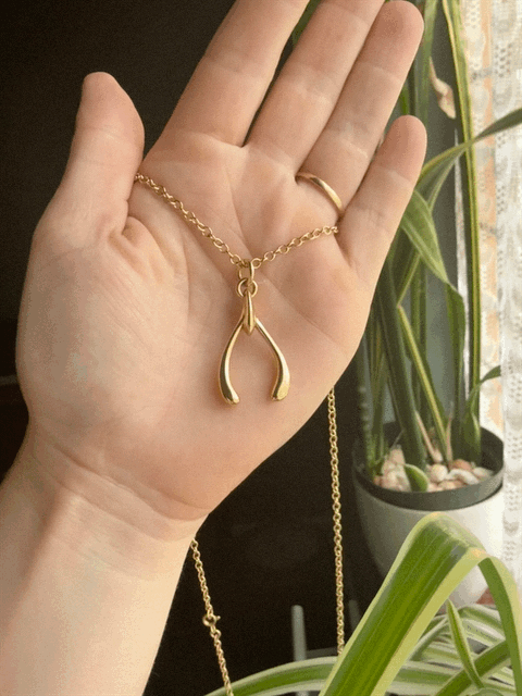 18ct Heavy Wishbone Pendant