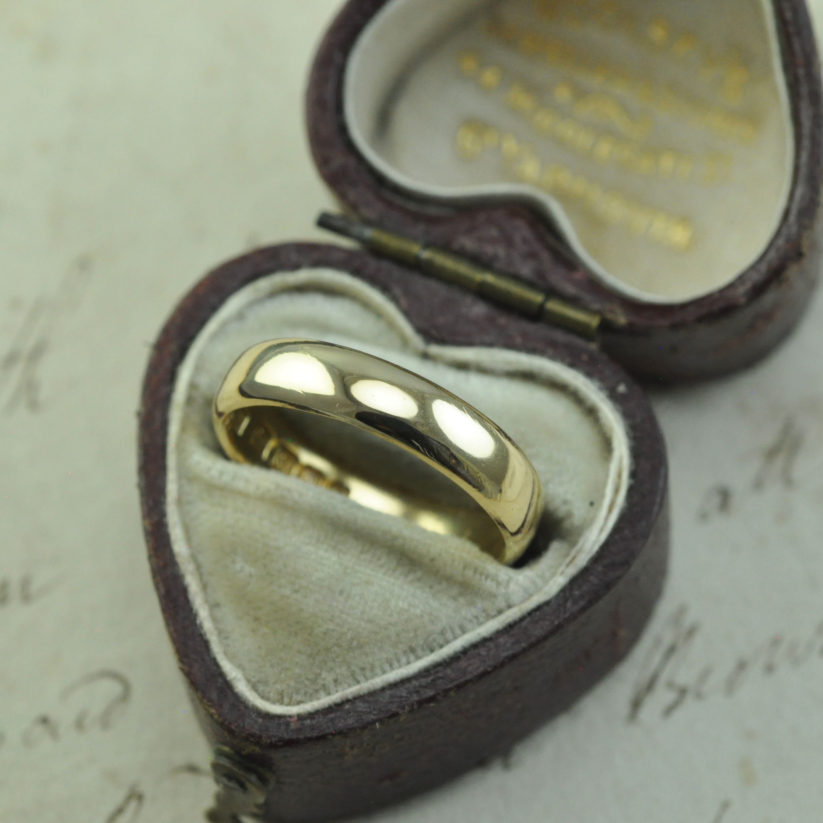 Vintage 18ct Wedding Ring