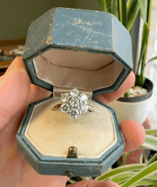 18ct Gold and Platinum Diamond Daisy Cluster