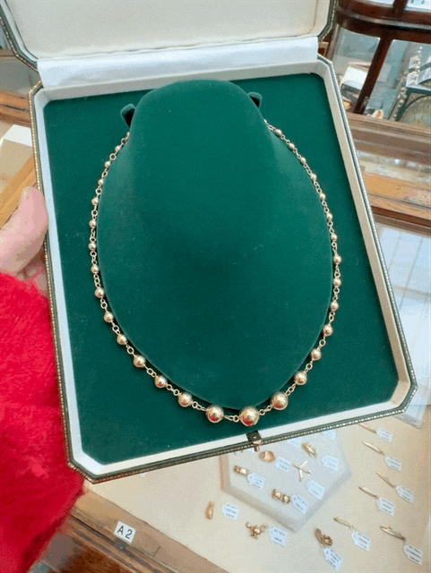9ct Gold Graduated Beaded Necklace