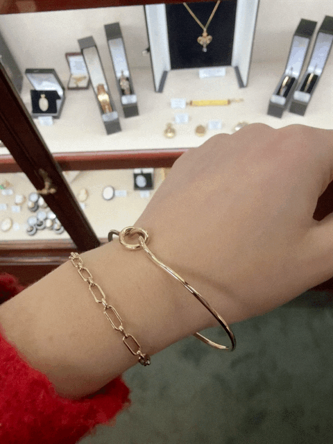 9ct Gold Knot Bangle
