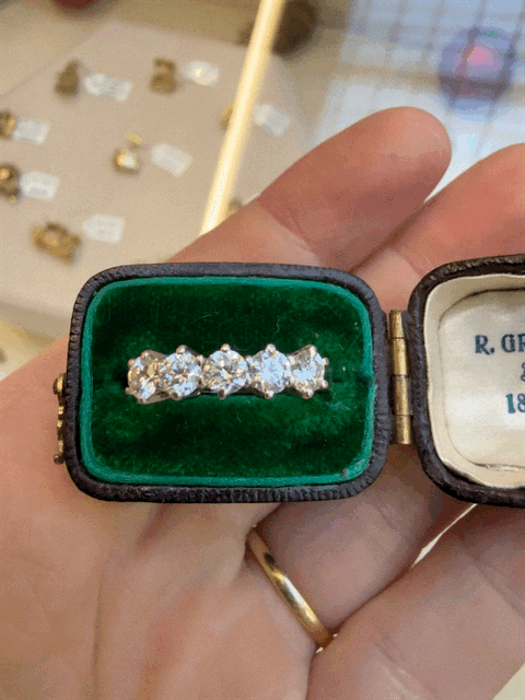 18ct Gold Diamond Five Stone Ring