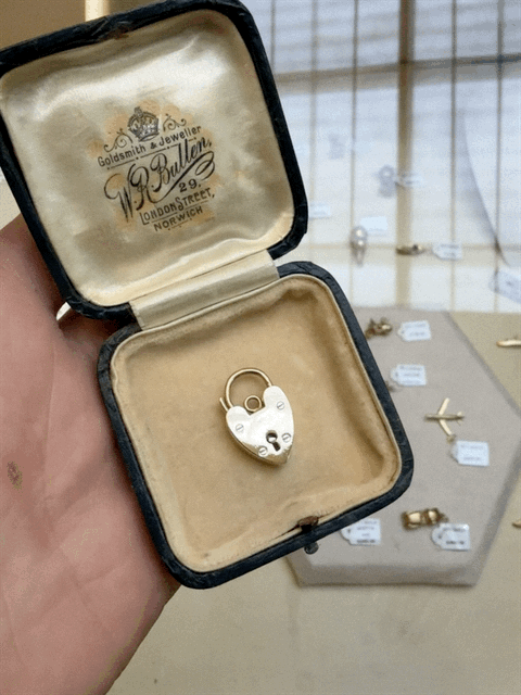 9ct Gold Heart Padlock
