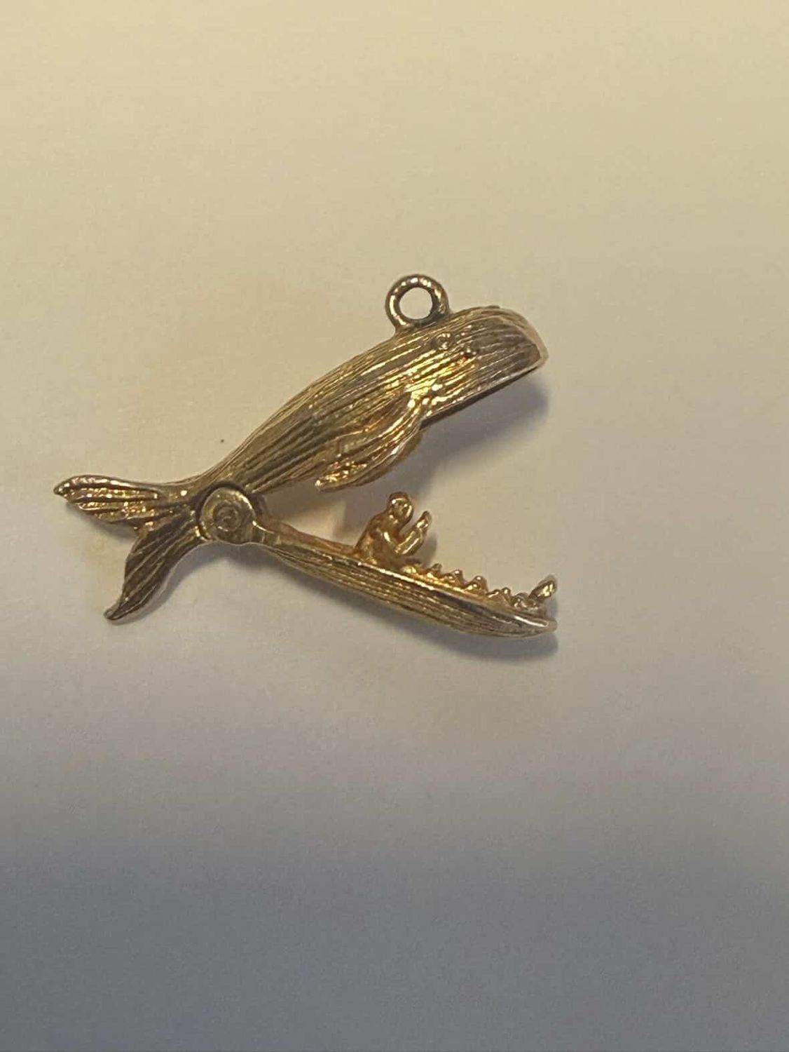 9ct Whale charm