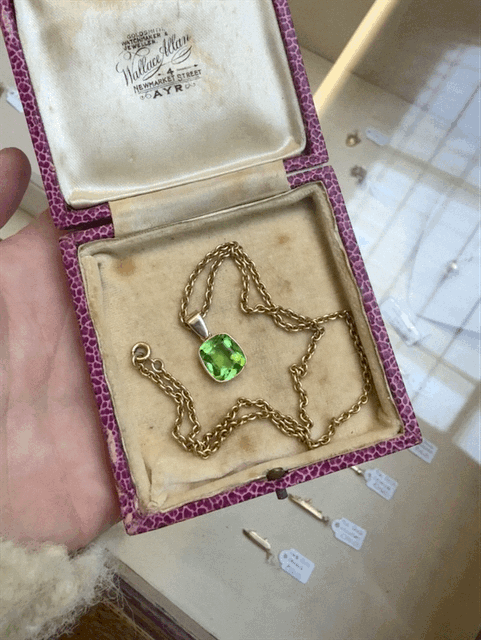 9ct Gold Peridot Pendant