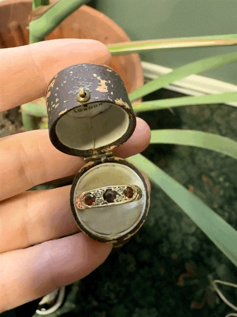 Vintage Garnet & Diamond Ring