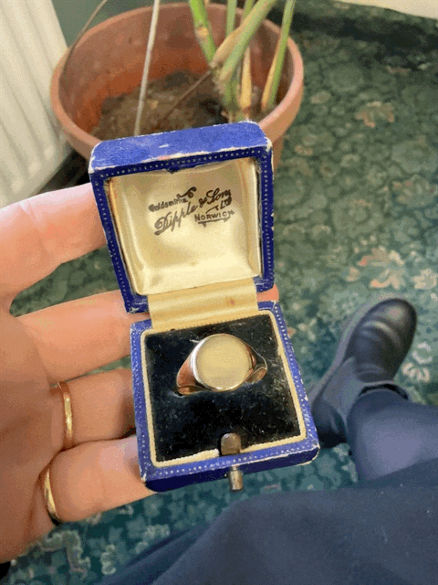 18ct Gold Signet Ring