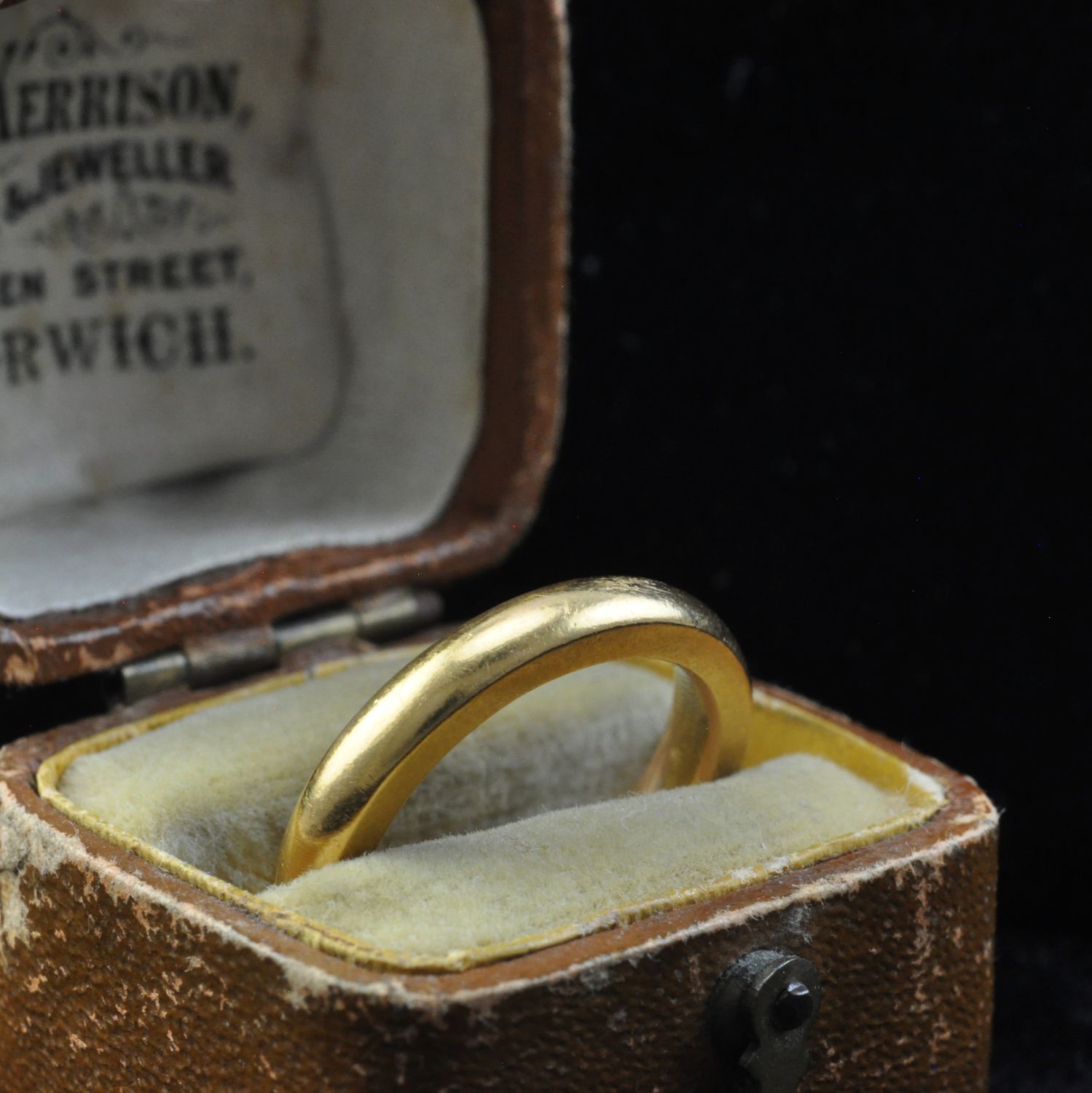 Antique 22ct Gold Wedding Band