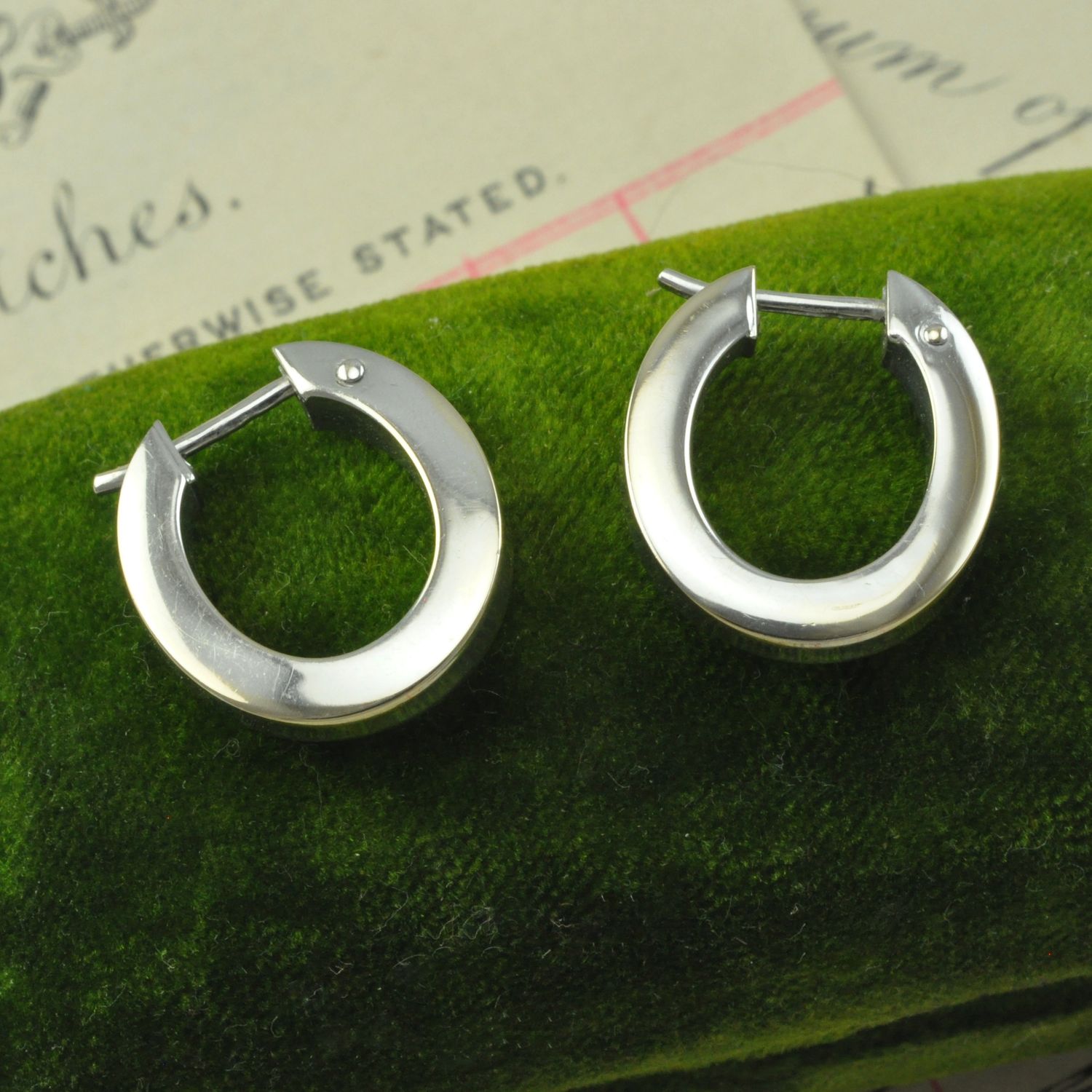 9ct White Gold Huggie Hoops