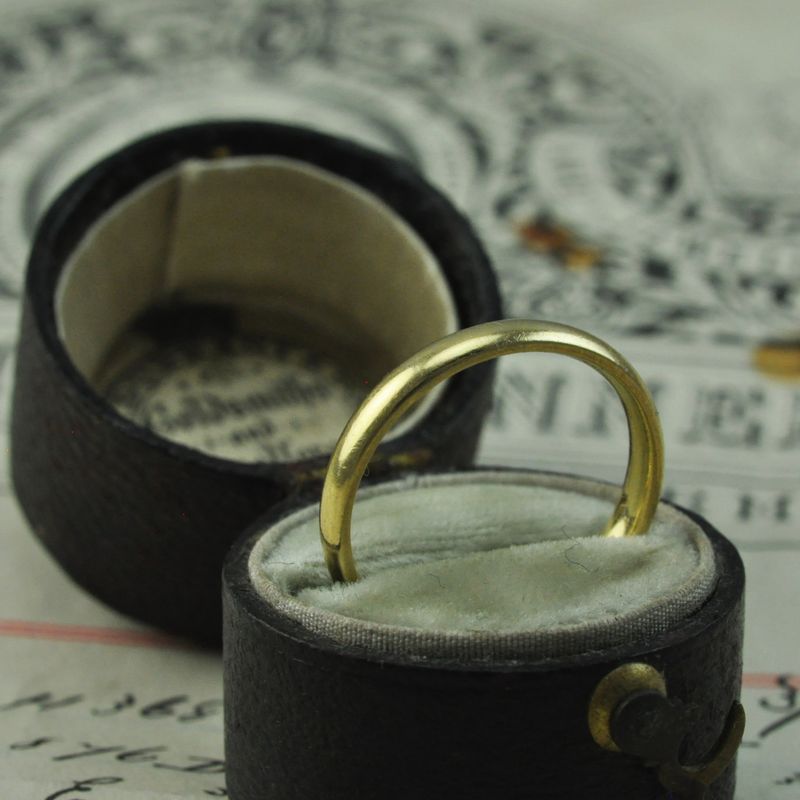 18ct Gold Wedding Band