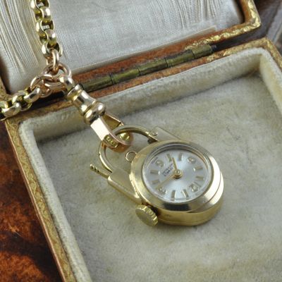 Vintage 9ct Padlock Watch Vintage 9ct Padlock Watch
