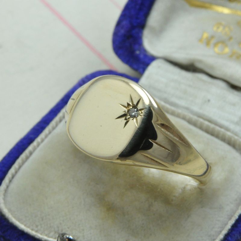 Vintage 9ct Gold Diamond Set Signet Ring