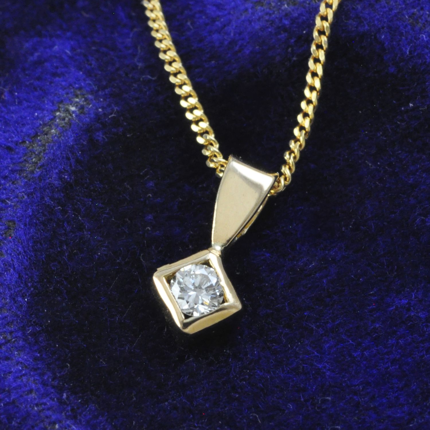 18ct Diamond Pendant