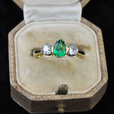 Antique 18ct Pear Cut Emerald and Diamond Ring Antique 18ct Pear Cut Emerald and Diamond Ring