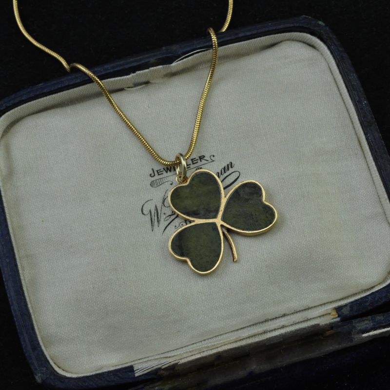 9ct Gold Connemara Marble Shamrock Pendant