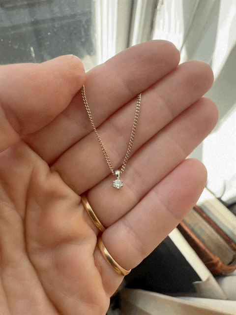 18ct White Gold Mini Diamond Pendant