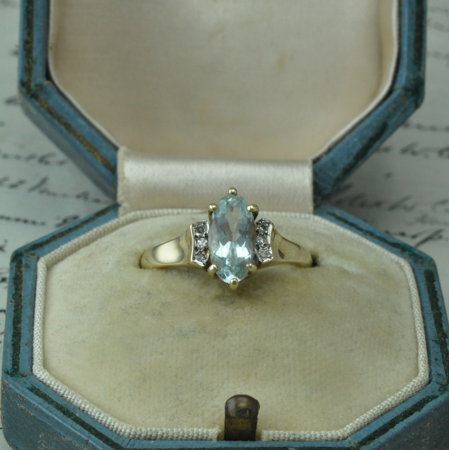 Vintage 9ct Aquamarine and Diamond Ring