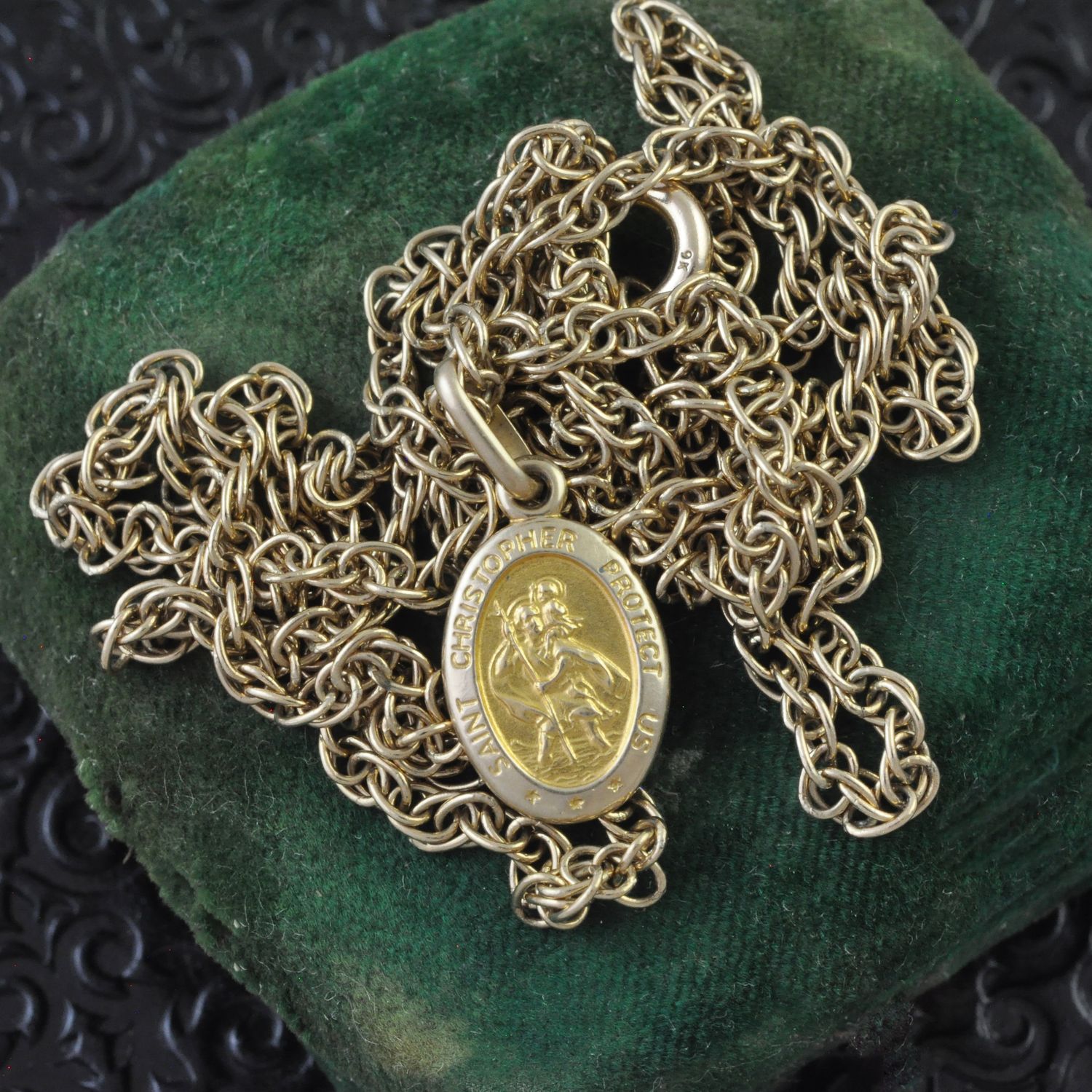 9ct Gold Mini Oval St Christopher