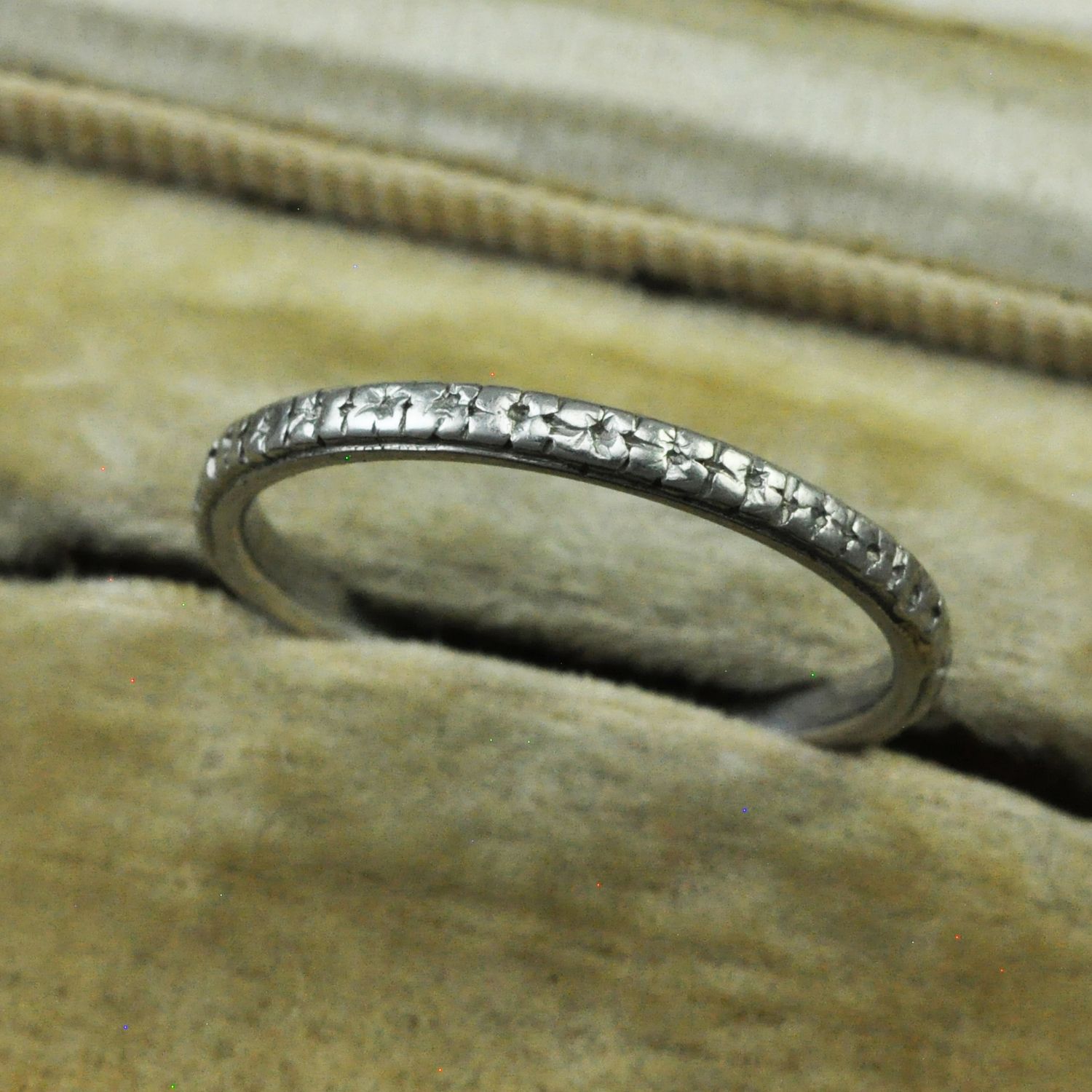 Antique Platinum Patterned Band Antique Platinum Patterned Band