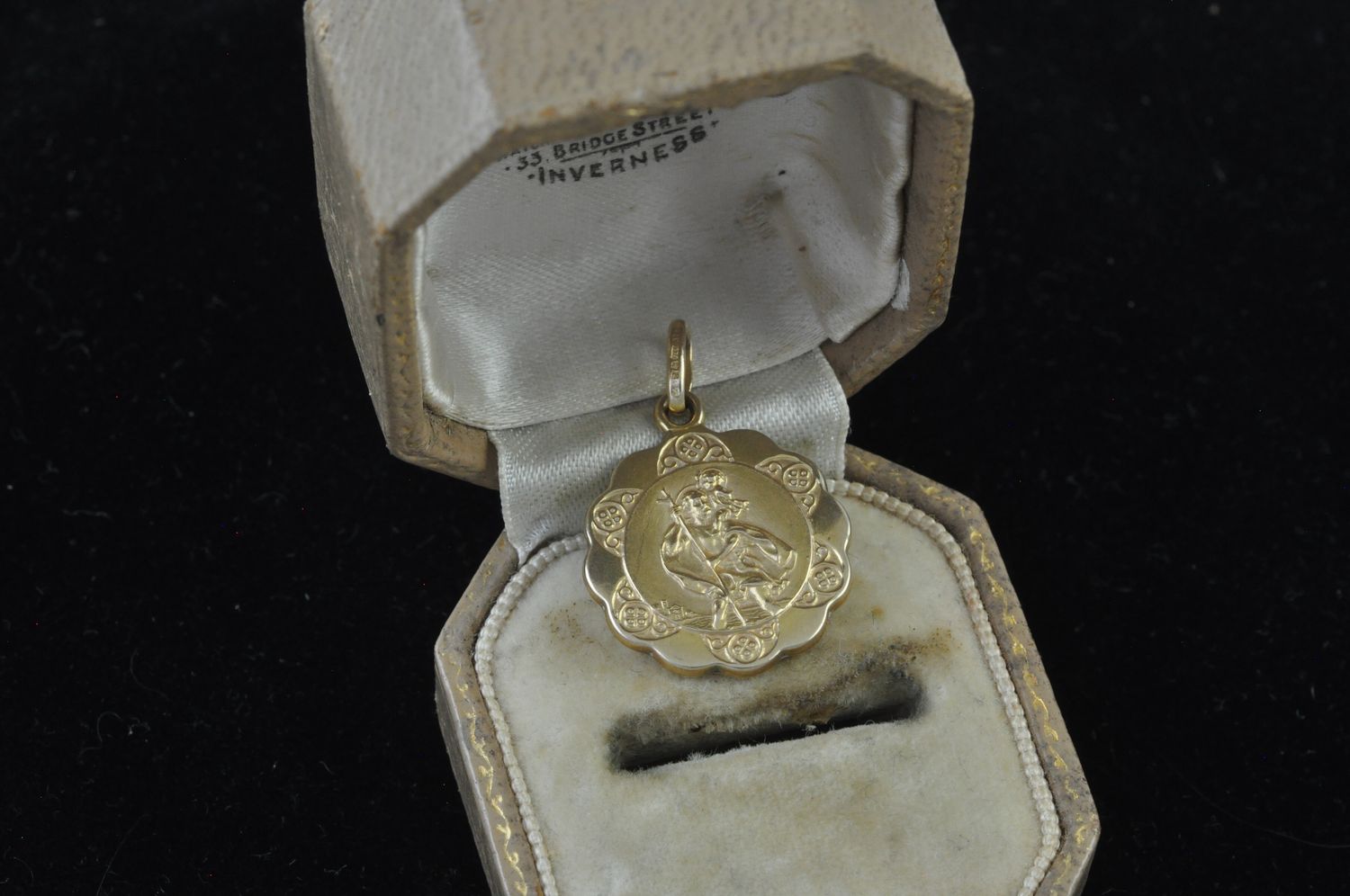 9ct Hollow St Christopher Pendant