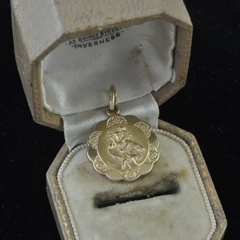 9ct Hollow St Christopher Pendant